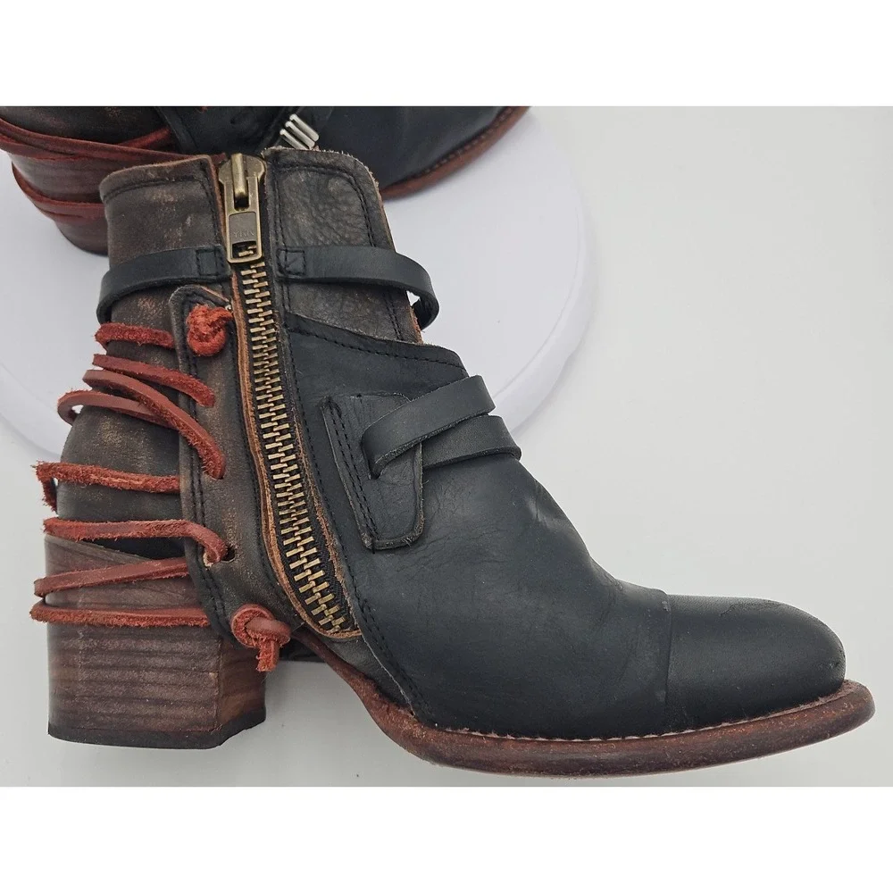 Freebird Crue Black Distressed Leather Sz W/9 Multi Strap Side Zip Ankle Bootie